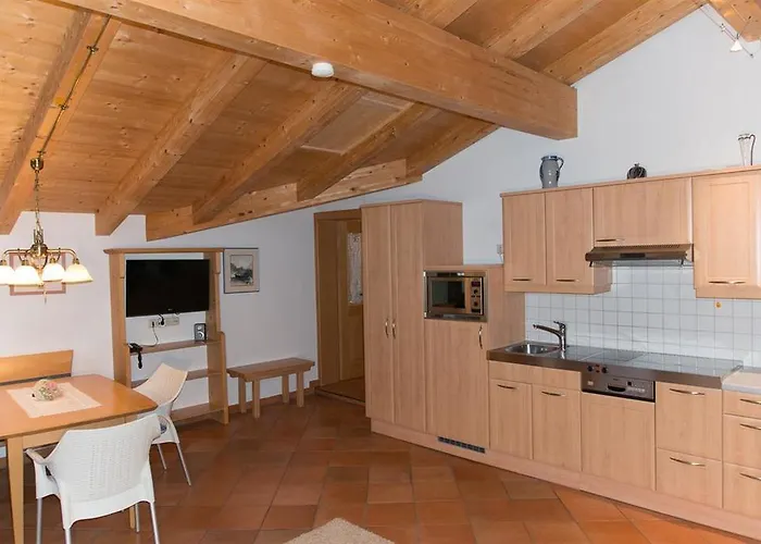 Pensionat Haus Angela 3*